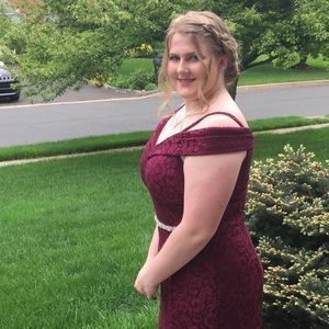 Meet your Posher, Katelyn